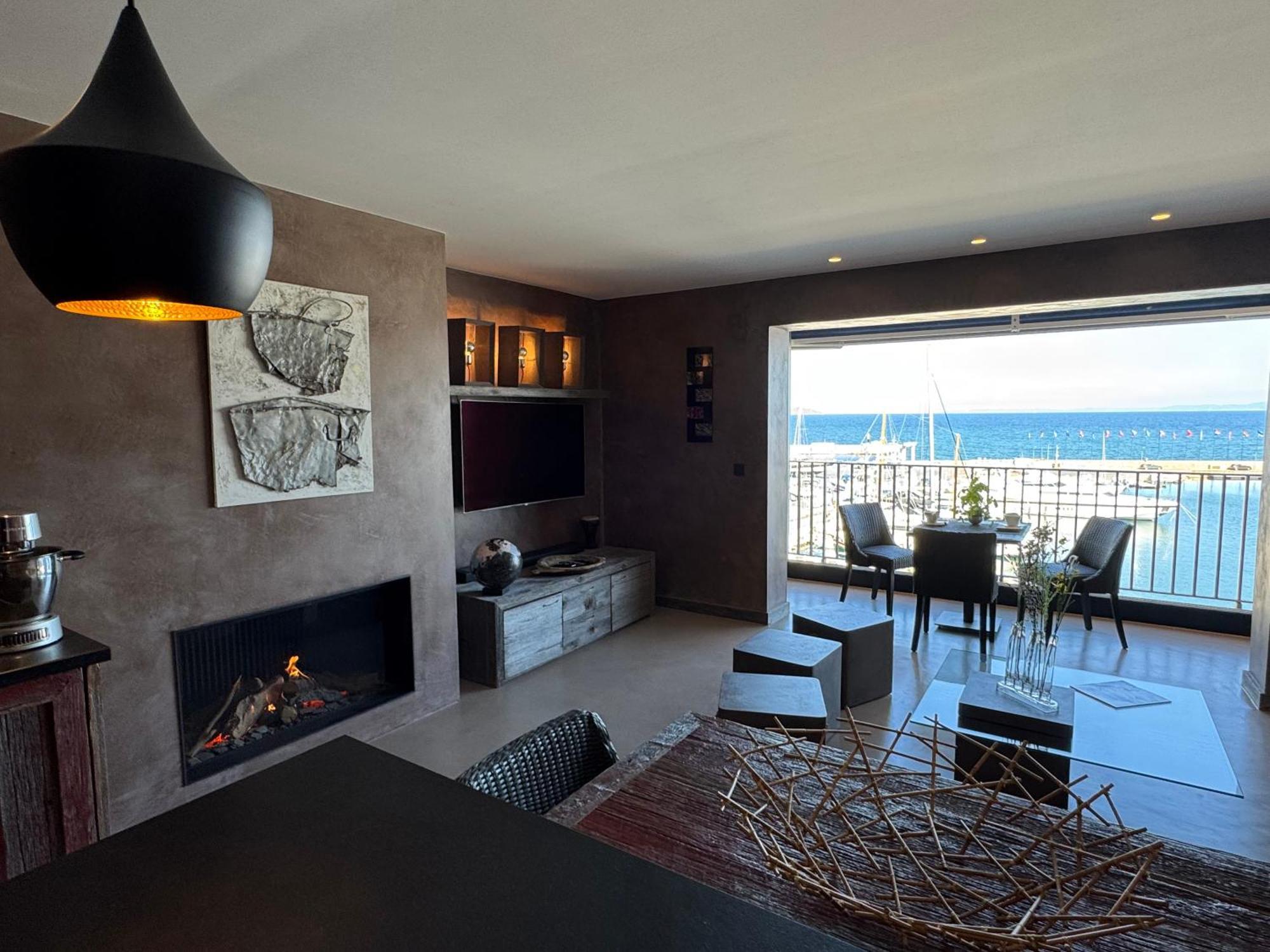 Cajun Apartment อิแยร์ ภายนอก รูปภาพ
